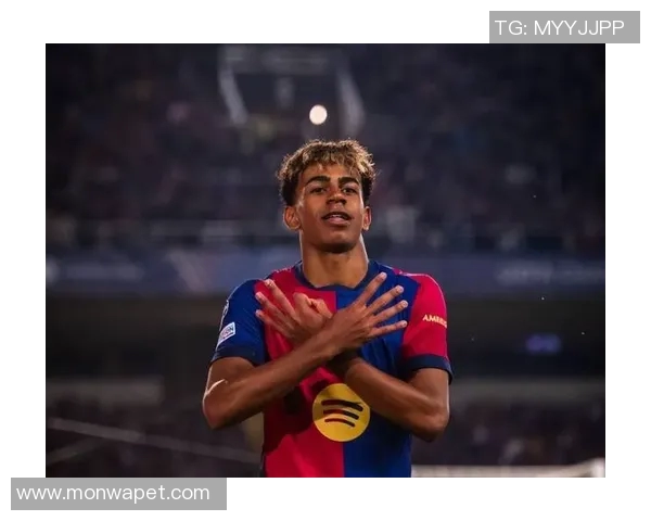 十号球衣的传奇足球明星盘点他们的辉煌成就与场上风采 十号球衣的传奇足球明星盘点他们的辉煌成就与场上风采